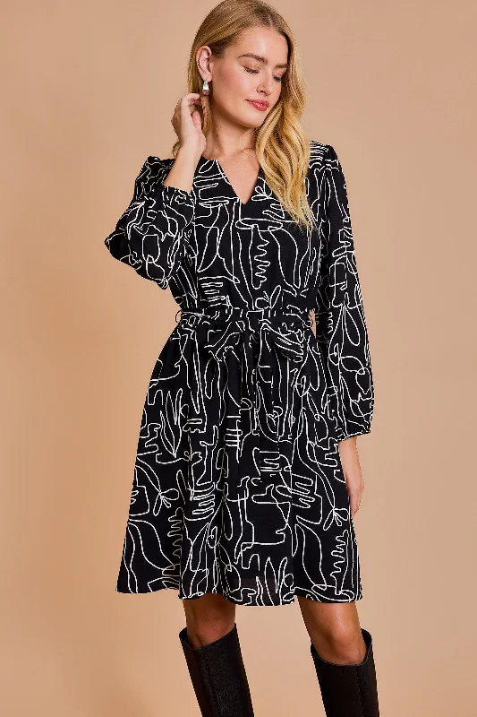 Clearance Event Black & White Abstract Print Dress