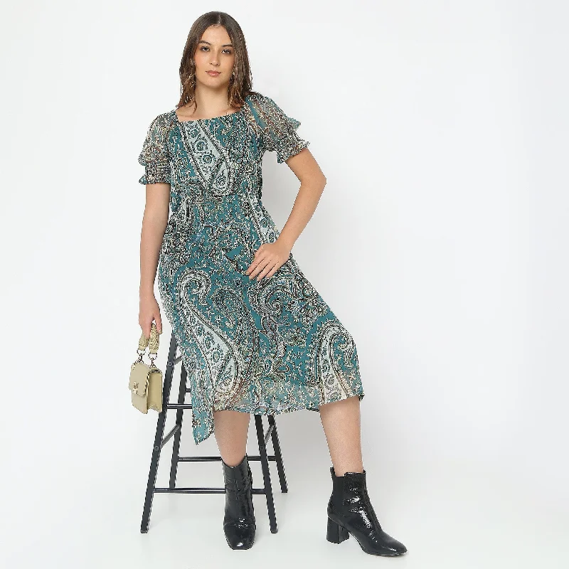 Style Upgrade Regular Fit Printed Dress