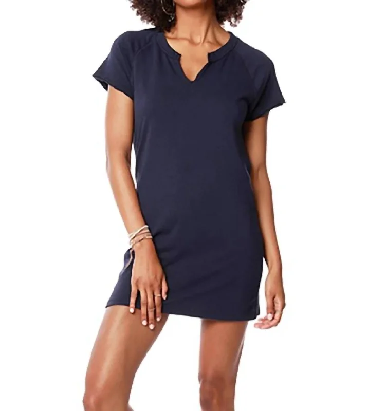 Chic Style Split Neck Raglan Tee Shirt Dress in Dark Navy