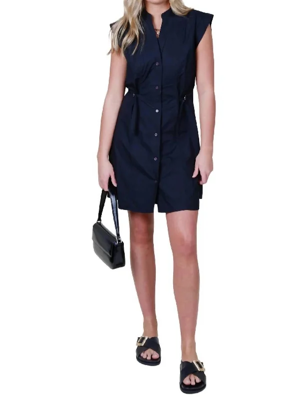 Trendy Outfits For Ladies Peyton Sleeveless Shirt Dress In Black