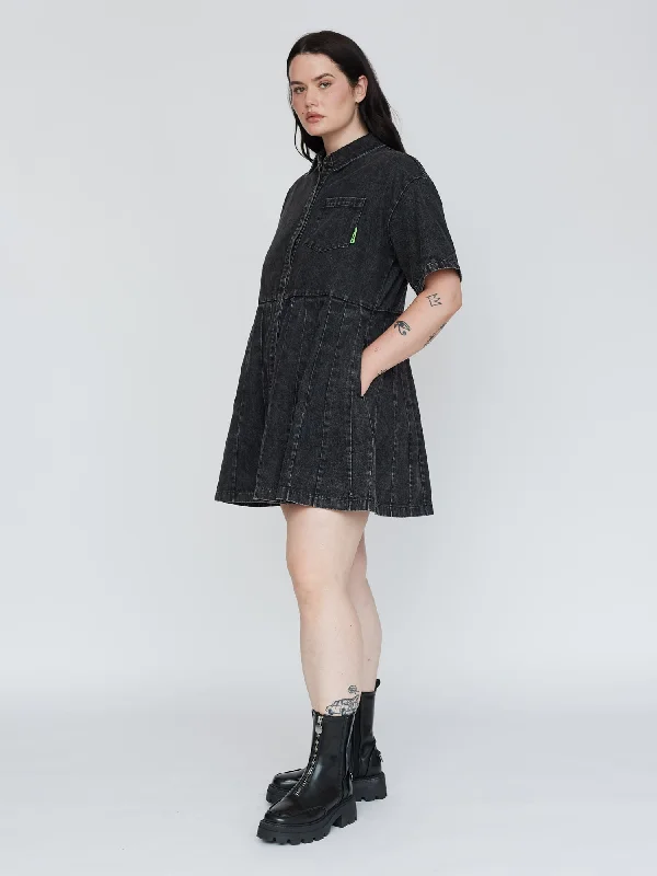 Comfort Meets Fashion Pleated Shirt Dress