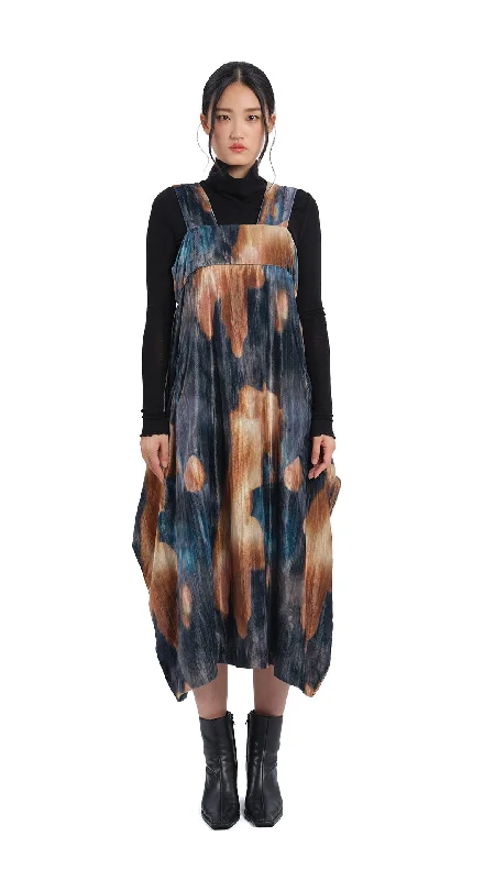 Seasonal Trends Watercolour Graphic Velour Printed Dress